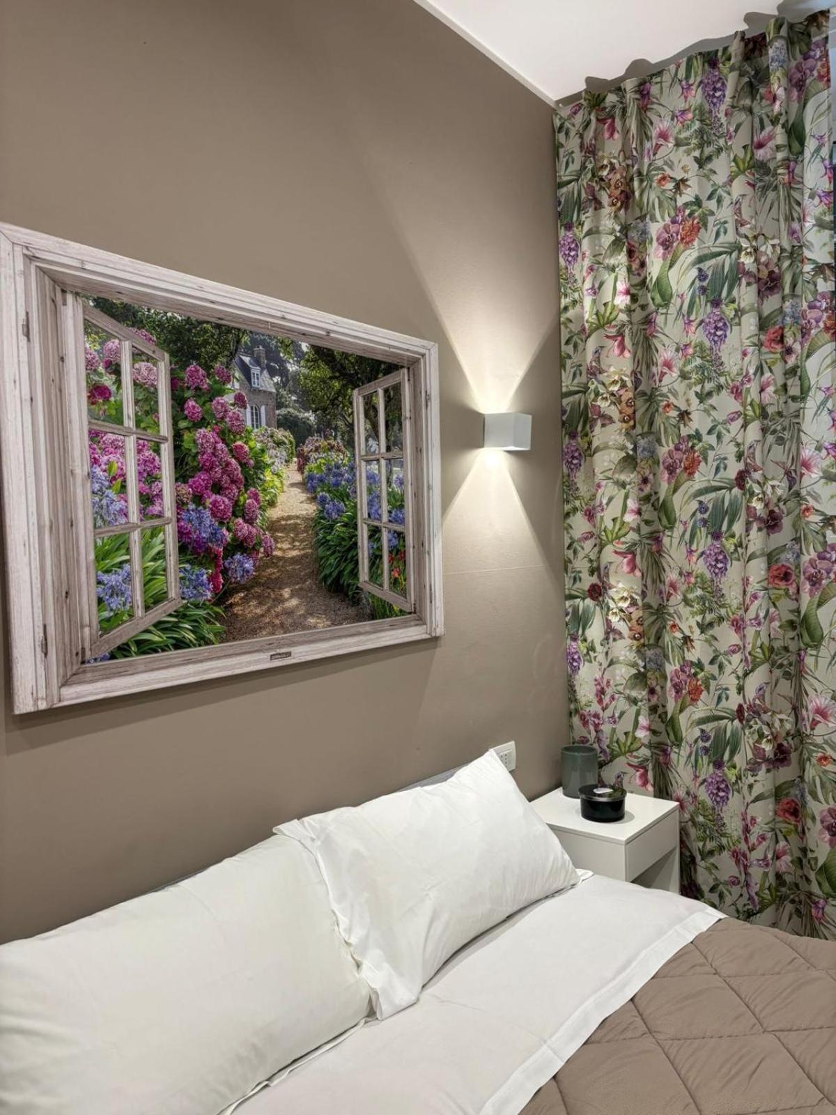 Hotel Di Passaggio à Bari Extérieur photo