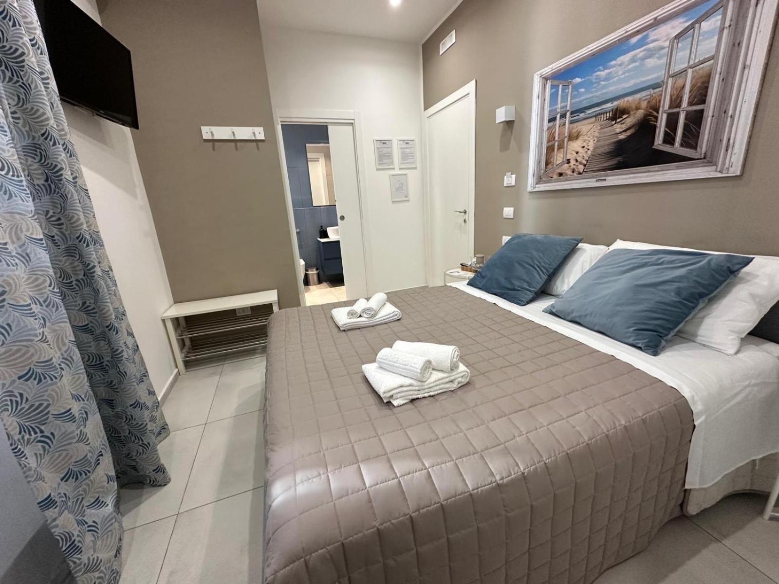 Hotel Di Passaggio à Bari Extérieur photo